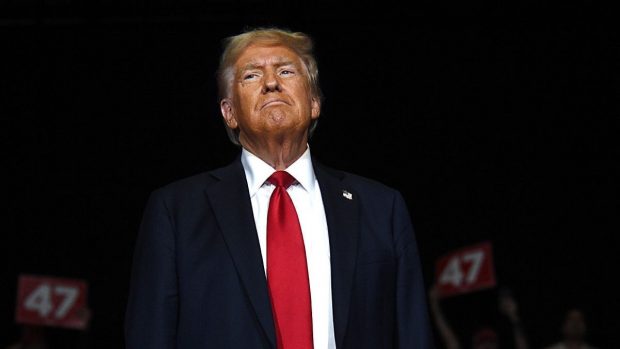 Donald Trump va depune jurământul de învestitură pe două exemplare ale Bibliei. Ce semnificație are fiecare