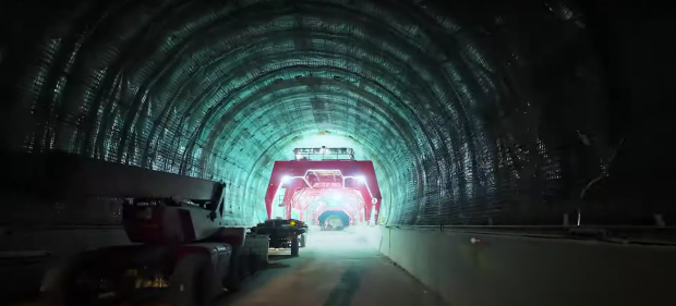 Imagini unice din primul tunel de autostradă din România. Cum a fost construit
