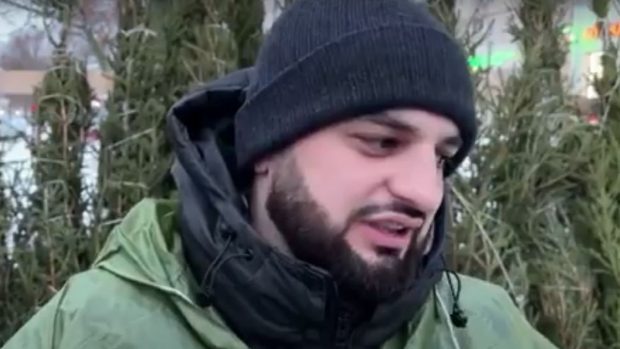 Rușii pe rit vechi nu își mai permit brazi de Crăciun: „Cu 2.000 de ruble cumpăram mai mult”