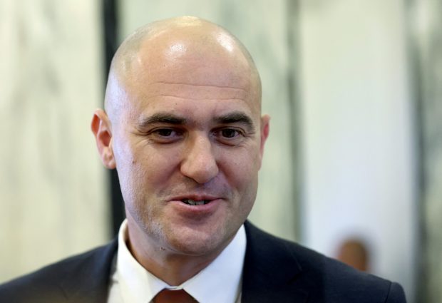 Vicepremierul Croaţiei a demisionat după o înregistrare video cu el trăgând cu arma din mașină