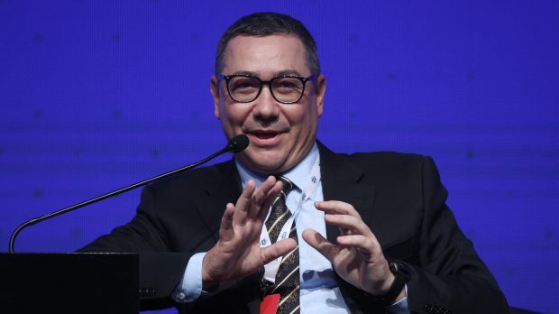 Victor Ponta anunță că poate candida la alegerile prezidențiale 2025, deși Marcel Ciolacu a spus că îl va exclude din PSD: „Are o obligație față de PNL”