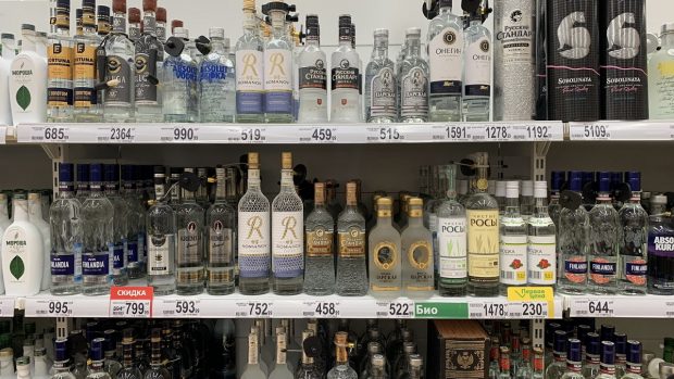 În Rusia s-a scumpit vodca, de la 1 ianuarie 2025. Cea mai ieftină costă acum 6 euro litrul