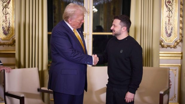 Ultimatumul dat de Donald Trump lui Volodimir Zelenski pentru a forța obținerea în grabă a unui acord privind pământurile rare ucrainene