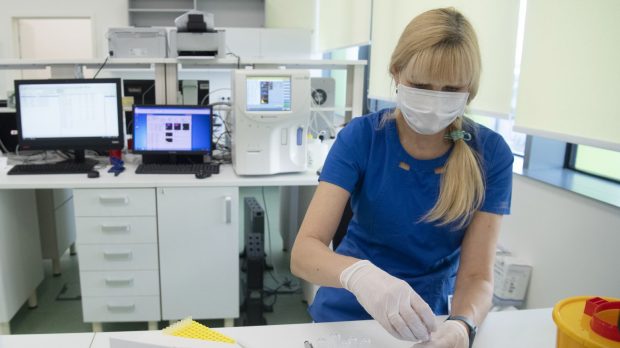 3000 de persoane se pot testa gratuit în București pentru HIV, hepatită B și C, până la finalul lunii aprilie