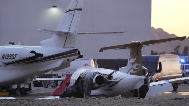 Două avioane s-au ciocnit pe pista unui aeroport din Statele Unite: un mort și patru răniți