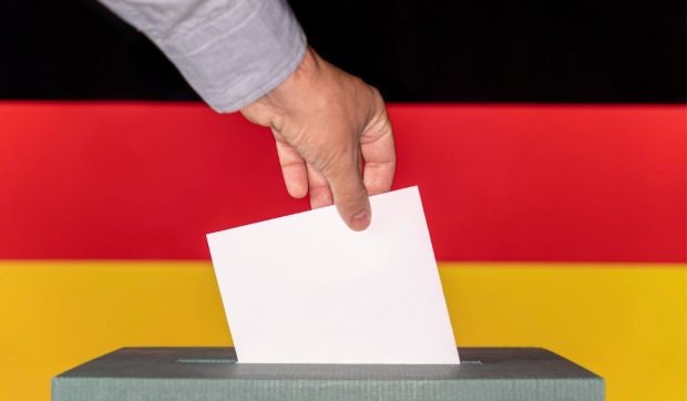 Șerif american refugiat în Rusia, acuzat de propagandă înaintea alegerilor din Germania