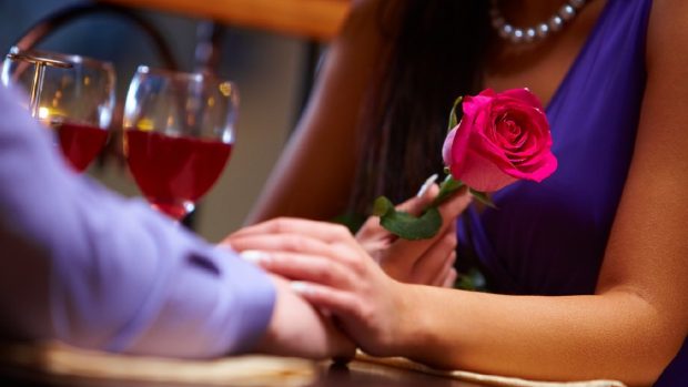 Cadouri mai scumpe de Valentine`s Day 2025. „Plătim pentru asta acum”