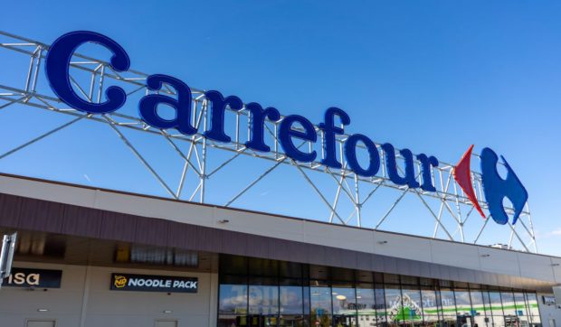 Carrefour reduce prețurile la 1.500 de produse, care vor costa cu între 5 și 25% mai puțin