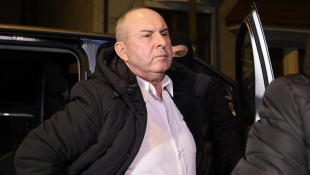 Generalul Cătălin Zisu a fost plasat sub control judiciar pe cauțiune în valoare de un milion de lei. Ce acuzații îi aduc procurorii anticorupție
