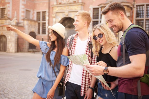 Cele mai bune modalități de a economisi bani când călătorești în vacanță