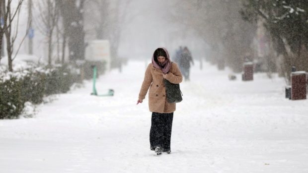 Avertizare meteo ANM de ninsoare, polei și viscol pentru mai mult de jumătate de țară. Harta zonelor afectate de vremea rea