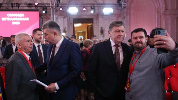 Crin Antonescu e și candidatul PSD la alegerile prezidențiale din 2025. Congresul extraordinar a votat: „Poate fi începutul unei frumoase prietenii”