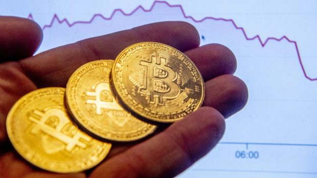 Cum arată o fermă clandestină de minat criptomonede. ANAF a găsit una la Satu Mare