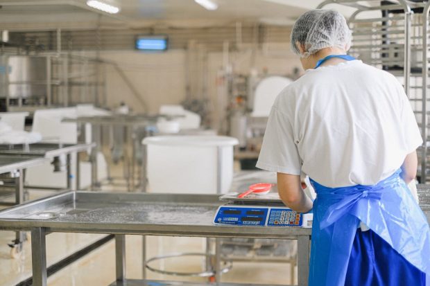 Cum să alegi un cântar profesional pentru a-ți îmbunătăți afacerea