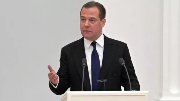 Dmitri Medvedev s-a aprins când a auzit cum vrea Zelenski să facă pace cu Rusia: „Singura modalitate de a se vindeca”