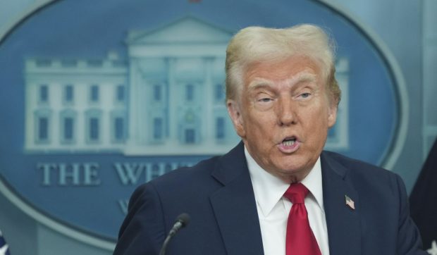UE va „răspunde ferm” dacă Donald Trump impune tarife vamale