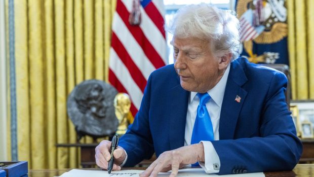 Donald Trump anunță că Israelul îi va preda Gaza după terminarea conflictului și a spus că palestinienii vor avea șansa „să fie fericiți”