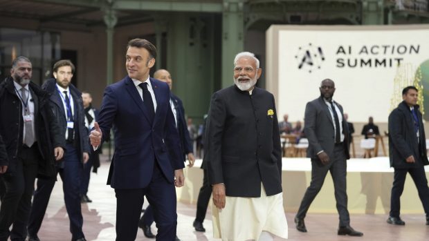 Investiție de peste 100 de miliarde de euro a guvernului francez în inteligența artificială. Macron vrea să țină pasul cu SUA și China