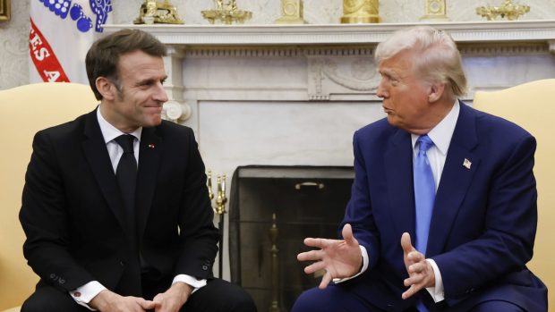Argumentele prezentate de Emmanuel Macron lui Donald Trump pentru a nu impune alte taxe vamale: „Sper că l-am convins”