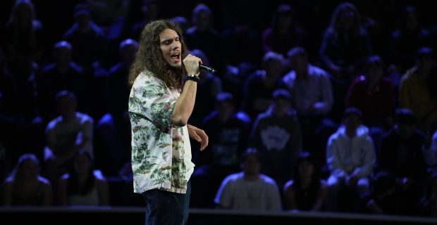 Eric Ogăraru, fiul fotbalistului George Ogăraru, urcă pe scena X Factor 2025. Tatăl său îl susține din culise. „Mă bucur să îi fiu alături”