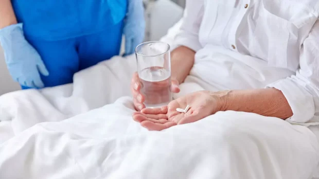 Miliardarii investesc sume imense în căutarea nemuririi. Biohacking și tratamente controversate pentru prelungirea vieții