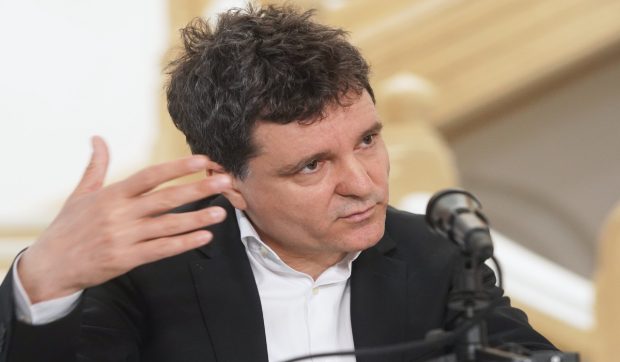 Nicuşor Dan anunţă achiziţia a 22 de troleibuze nepoluante pentru Capitală, finanţate din fonduri europene