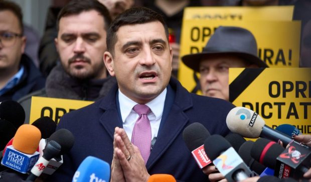 George Simion anunță că nu va candida la alegerile prezidențiale și îl va susține pe Călin Georgescu: „Este greu de crezut că cineva îl va mai scoate din cursă”