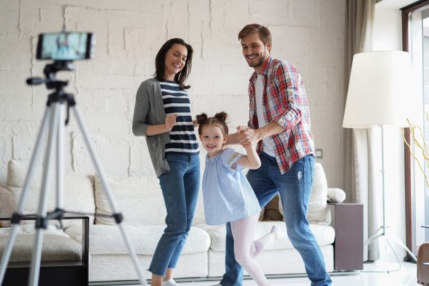 Cele mai importante 10 trenduri în fotografia de familie și bebeluși din 2025