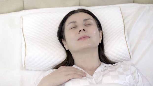 Cele opt metode care te ajută să dormi bine noaptea