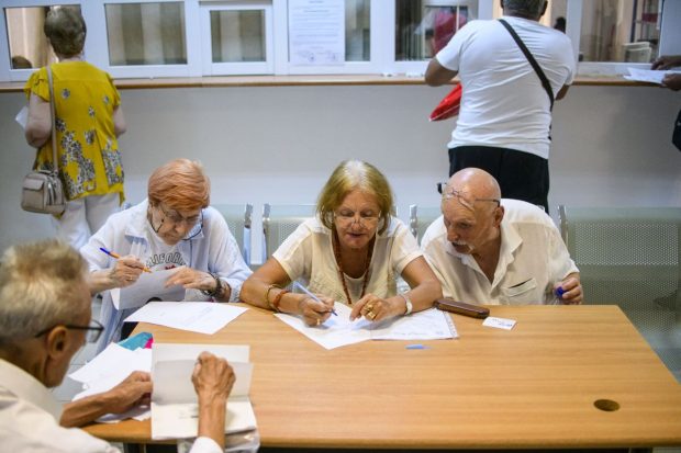 Ajutorul de înmormântare, majorat în 2025. Banii pe care îi primesc românii asigurați