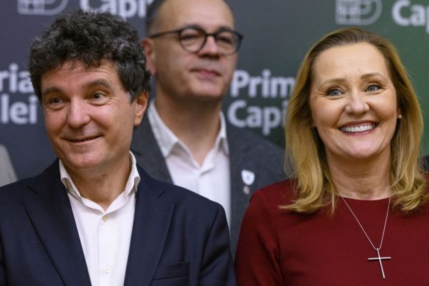 Elena Lasconi anunță că va candida, chiar dacă Nicușor Dan nu se retrage din cursa prezidențială. „Este un om extrem de încăpățânat”