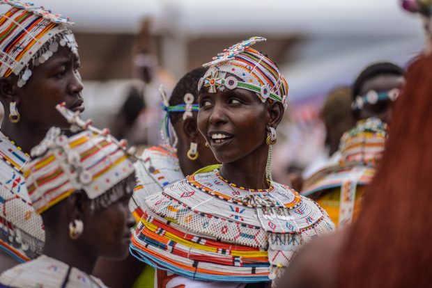 O fată moare la fiecare 12 minute din cauza mutilării genitale, o practică tradițională ilegală în țările africane