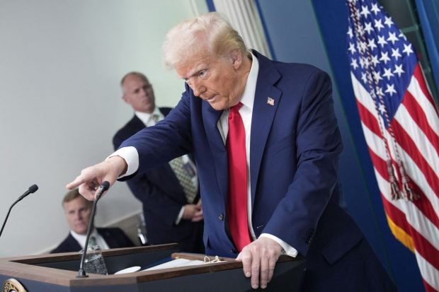 Donald Trump anunță că SUA vor impune taxe vamale și la produsele europene. „UE ne-a tratat foarte rău”