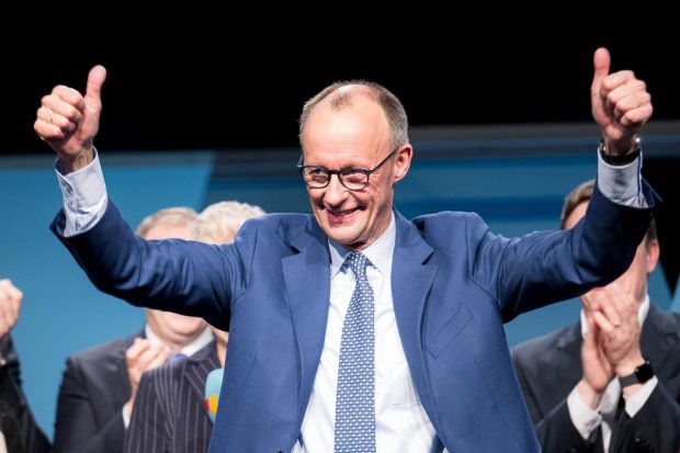 Cine este Friedrich Merz, liderul conservatorilor germani, favorit să devină cancelar. Îndepărtat de Merkel, a revenit și mai puternic