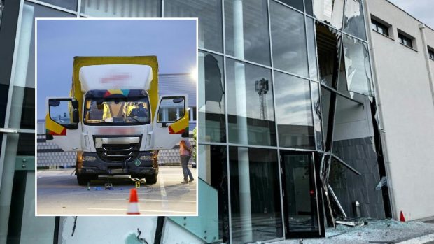 Cum se apără șoferul român care are de plătit 825.000 de euro, după ce a intrat cu TIR-ul într-o biserică, în Austria: „L-am urât pe Dumnezeu”