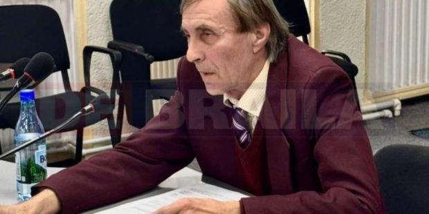 Un consilier din Brăila a cerut repararea liftului, după ce s-a plâns că a urcat două etaje pentru o ședință: „Mai faceți puțină mișcare”