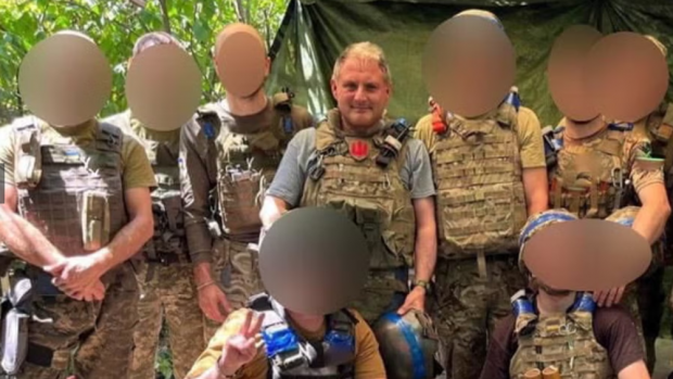 Fostul deputat britanic și vicepreședinte al Partidului Conservator luptă în Legiunea Internațională a armatei ucrainene: „Dictatorii trebuie învinși, altfel nu se opresc niciodată”