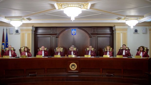 De ce vrem să știm câți bani a pierdut România din cauza anulării alegerilor prezidențiale? 