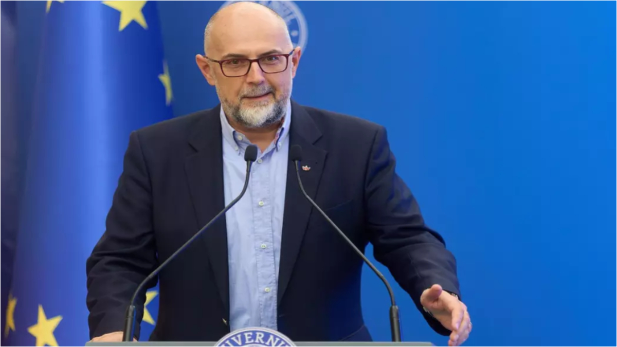 Kelemen Hunor spune că rămânerea lui Iohannis în funcție îl afectează pe Crin Antonescu: „Este o povară în plus”