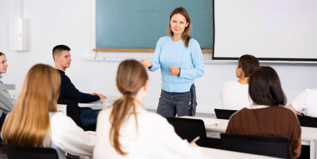 Latina nu va mai fi materie obligatorie la liceu. Modificările propuse de Ministerul Educației