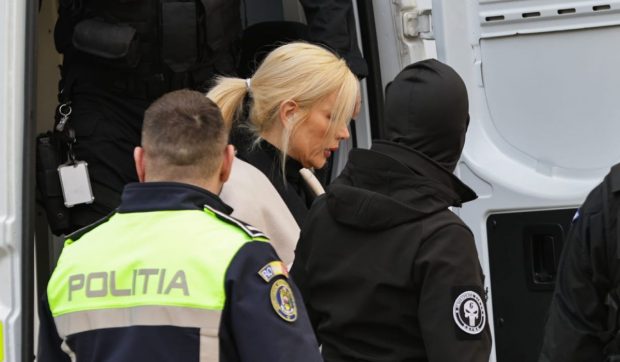 Laura Vicol și Vladimir Ciorbă au ajuns în fața magistraților. ÎCCJ hotărăște în scurt timp dacă rămân în arest sau sunt eliberați