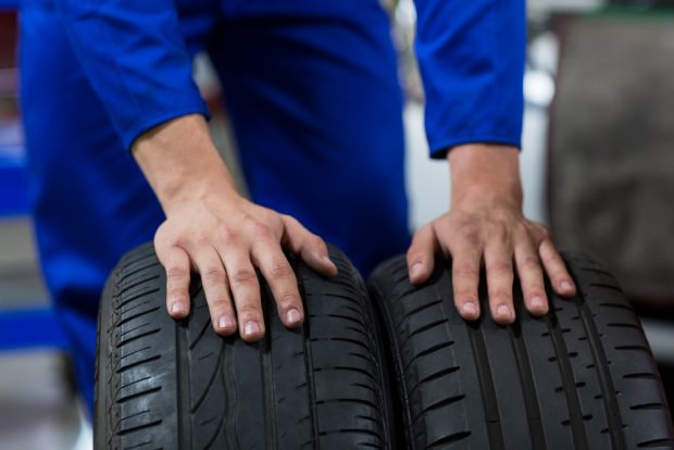 Cum să verifici compatibilitatea anvelopelor 205/75 R16C cu vehiculul tău