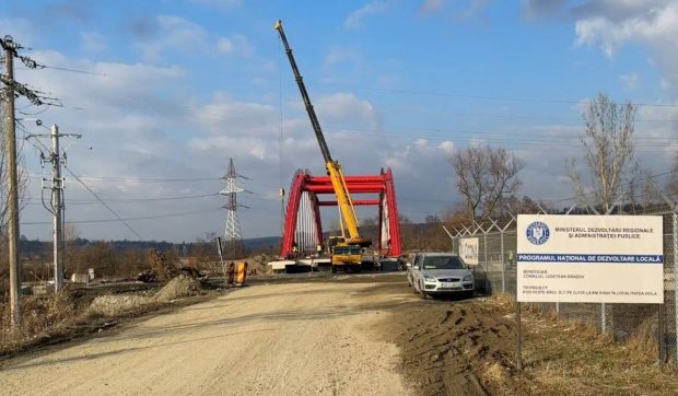Infrastructura strategică a României: Podul NATO de la Cincu, blocat în reparații de patru ani