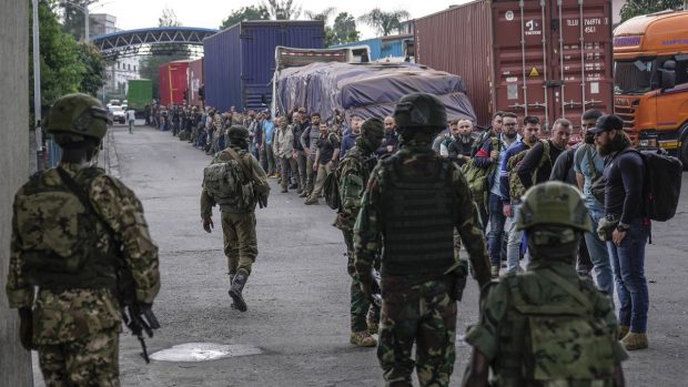 Cum sunt recrutați la București foști militari români care ajung mercenari în Congo. Nu doar Horațiu Potra îi angajează: „Între 400 și 550 de dolari pe zi”