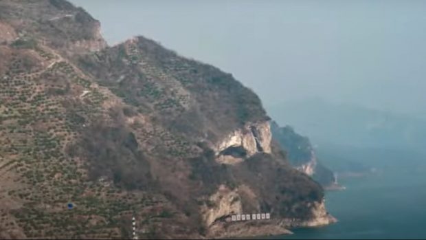 Un munte în formă de cap de câine a devenit o atracție turistică în China, după ce imaginile s-au viralizat | VIDEO