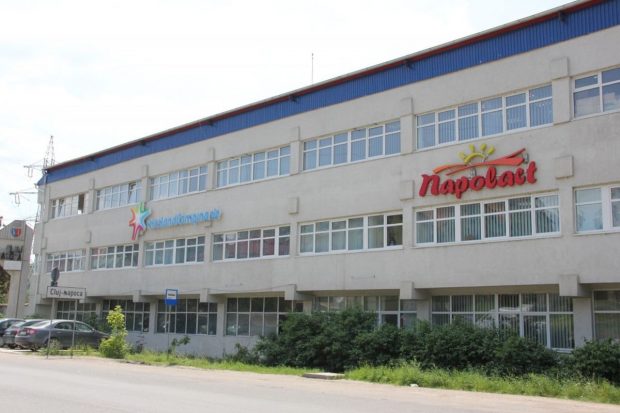Napolact, aproape de vânzare. O companie controlată de un miliardar maghiar, interesată să cumpere producătorul de lactate