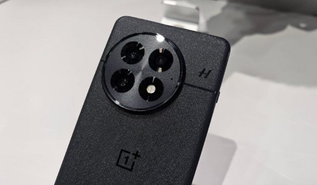 OnePlus vrea să lanseze un telefon mic și extrem de puternic, cu baterie mai bună chiar decât Samsung Galaxy S25 Ultra