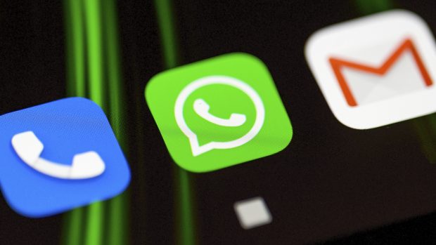 Google Messages introduce o nouă funcție. Utilizatorii vor putea efectua apeluri video cu WhatsApp din aplicația gigantului american