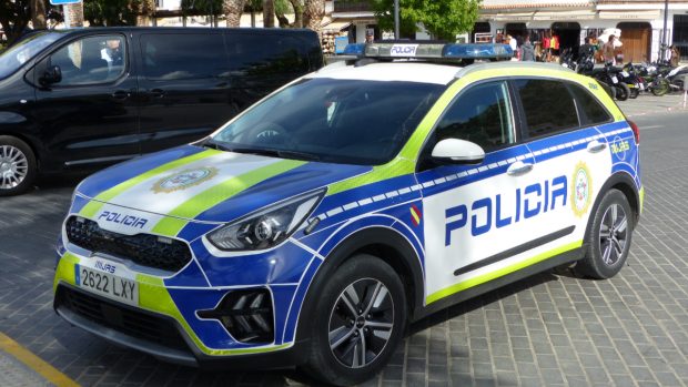 O bandă de hoți români care a dat mai multe spargeri în depozitele din Spania, prinsă în Malaga. Ce sumă au adunat aceștia
