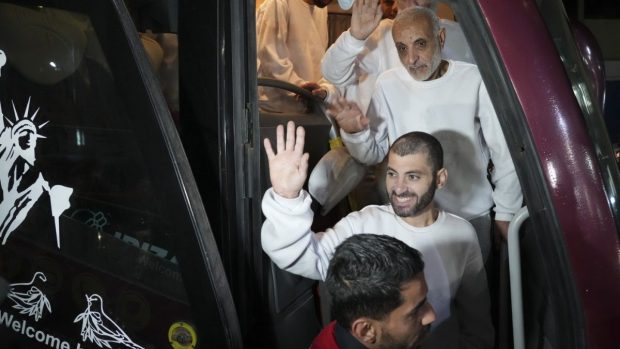 Hamas a returnat corpurile a 4 ostatici israelieni, Israel a eliberat 600 de prizonieri palestinieni. Acordul de armistițiu în Gaza, pe final